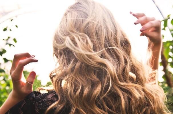 沧州学美发学费多少钱?