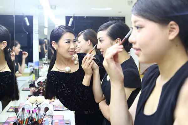 无锡化妆培训学校哪家好 - 学费 - 地址