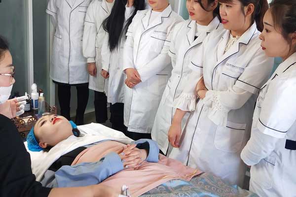 烟台标榜美容美发化妆学校 - 半永久纹绣全科班