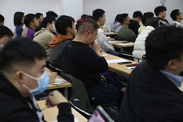 济宁公务员考试培训机构哪个好？怎么收费？