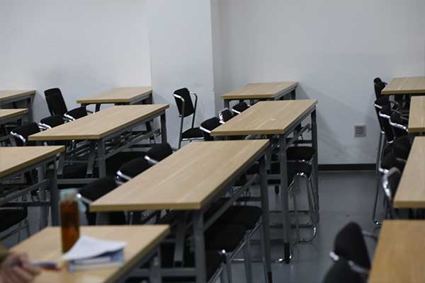 崇左公务员考试培训机构哪个好？怎么收费？