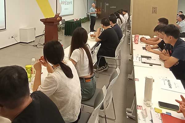 张掖公务员考试培训机构哪个好？怎么收费？