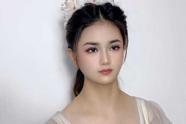 衡水化妆培训多少钱