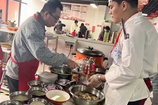 长沙肠粉培训班一般多少钱 - 食为先小吃培训