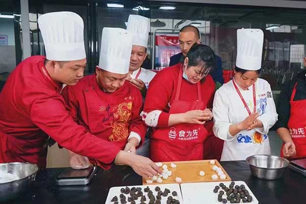 怀化肠粉培训班一般多少钱 - 食为先小吃培训