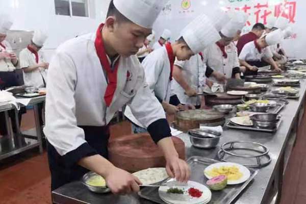 保定信工中专学校 - 中餐烹饪专业（3年制中专）