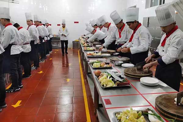 保定虎振职业技术学院是保定虎振技校吗？