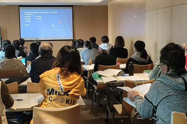 信阳中级会计师培训班一般多少钱