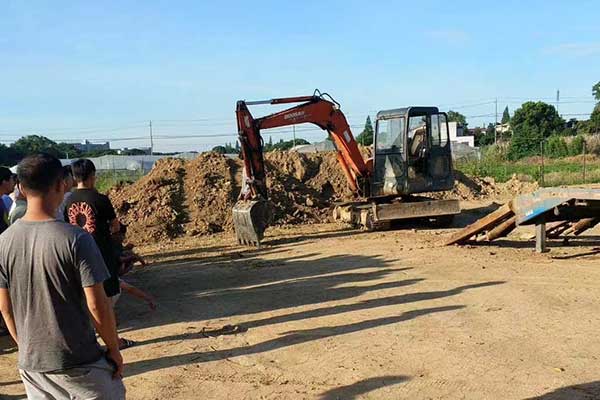 衡阳挖掘机培训学校哪家好 - 学费多少钱