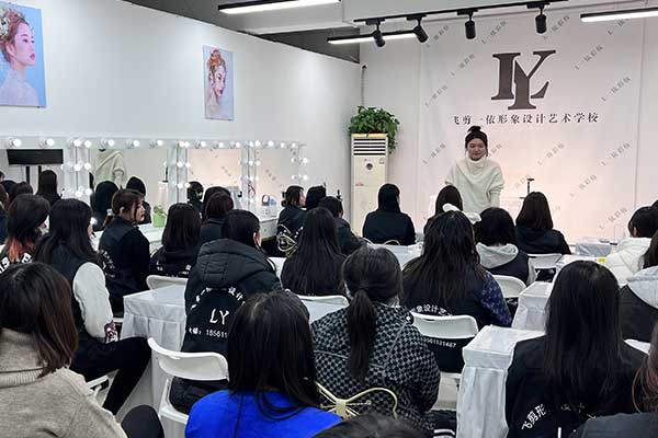 德州化妆培训学校有哪些？哪家强？