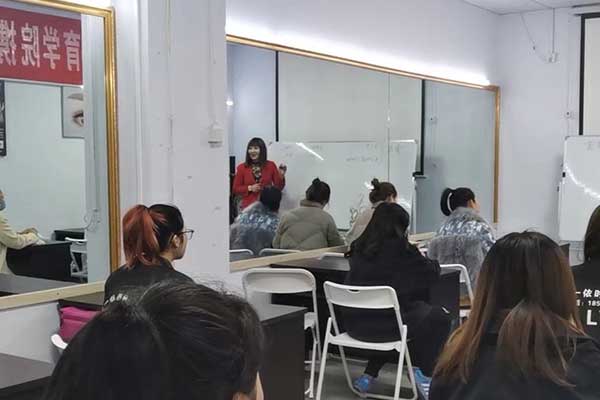 德州化妆学校好的有吗？地址在哪里？