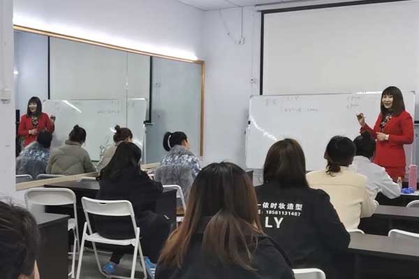 德州市化妆学校有哪些？哪家好？