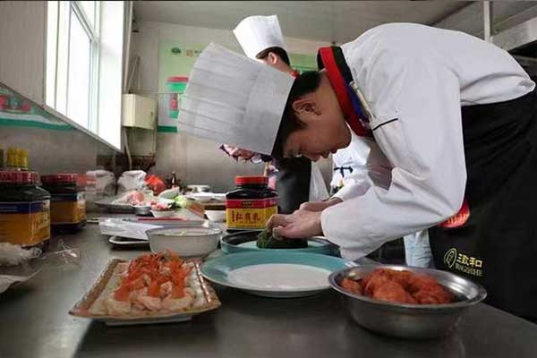 保定厨师中专学校报名条件