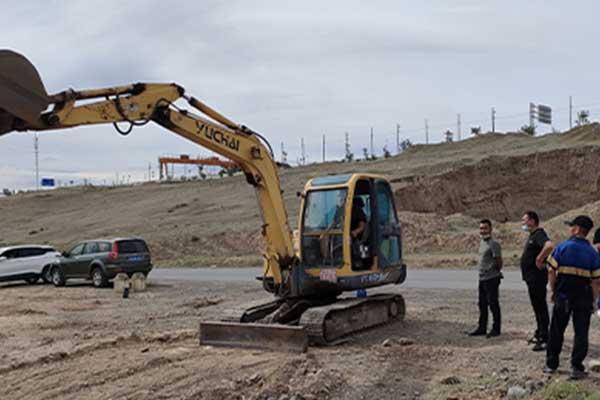 克拉玛依学挖掘机要多少钱？哪家学校好？