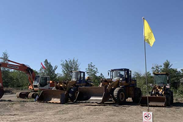 昌吉学挖掘机要多少钱？哪家学校好？