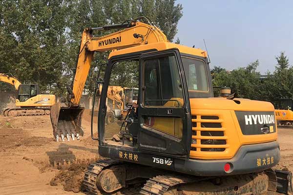 济南骏大技校学费价格表