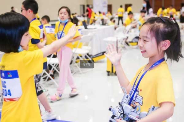 北京学少儿编程哪里好？学费多少钱？