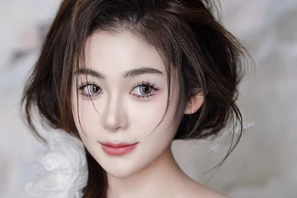 大兴安岭学化妆哪家学校好？学费多少？