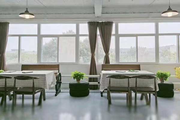 保定东方摄影学校 - 影视视频编缉录制班