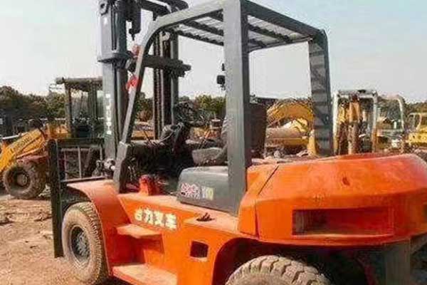 广元叉车培训和考证费用一起多少钱