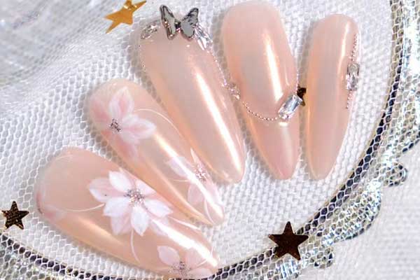 沈阳学美甲哪个学校好？统丽怎么样？