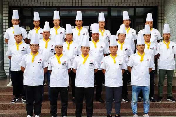 唐山学厨师哪个学校好？学费多少？