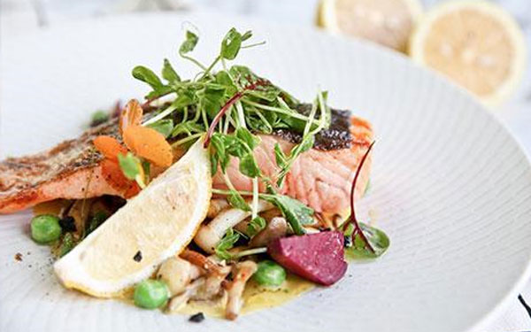 特一级厨师工资是多少钱?